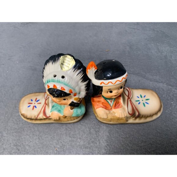 Vintage Native American Child Salt Shaker Moccasin 1960s Japan - Picture 10 of 13